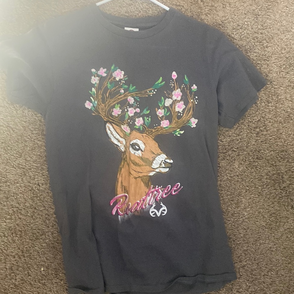 Grey flower get deer